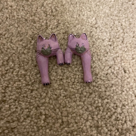 PURPLE Cat Earrings - Picture 8 of 9